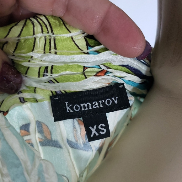 Komarov button-up blouse with laced long sleeve - Picture 7 of 8